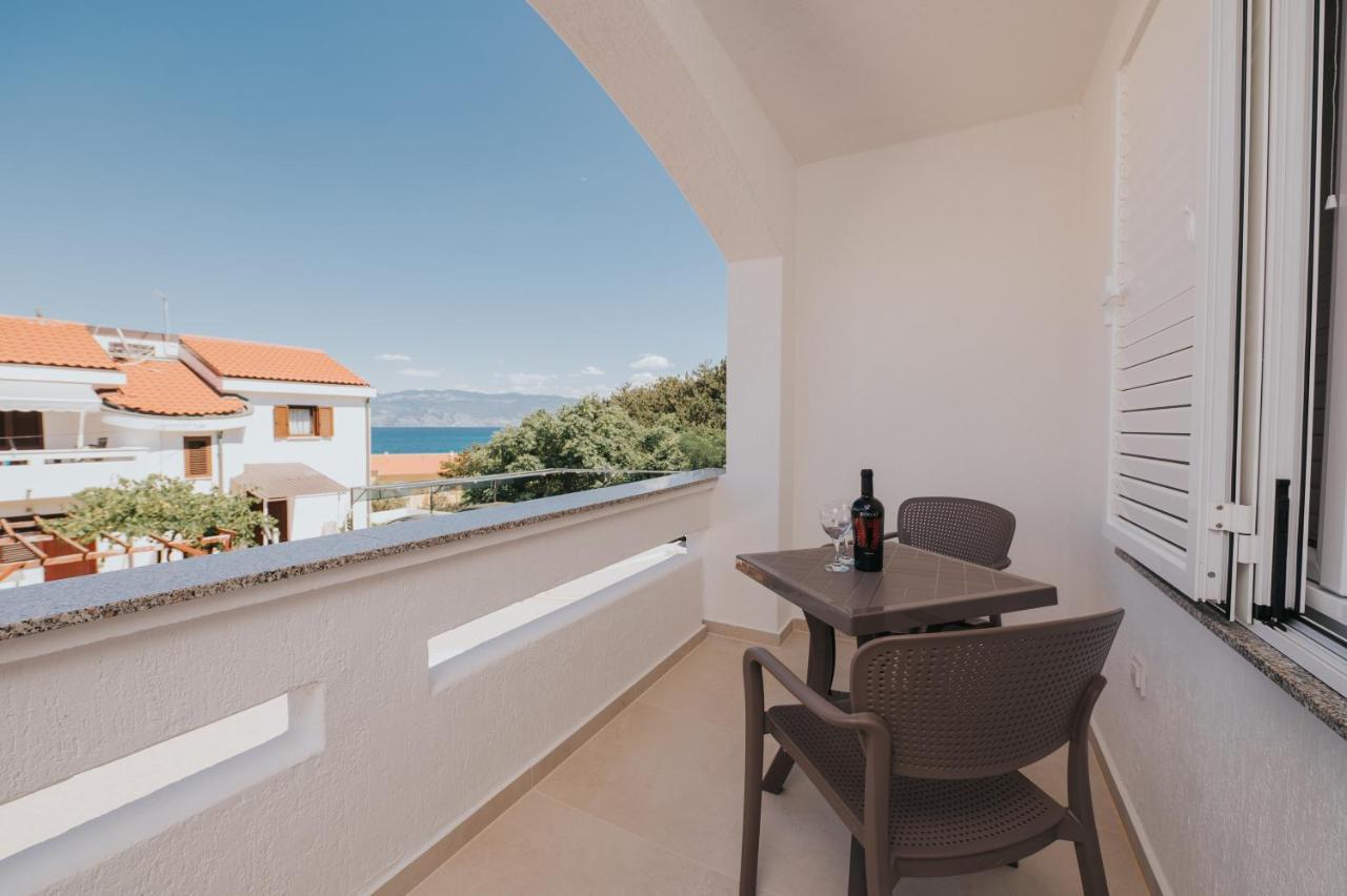 Virgine Maria Apartma *